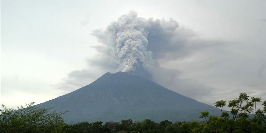 Japonya'da Şindake Yanardağı'nda patlama