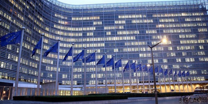 Avrupa Komisyonu, Rus havayolu şirketinin AB'de faaliyet göstermesini yasakladı