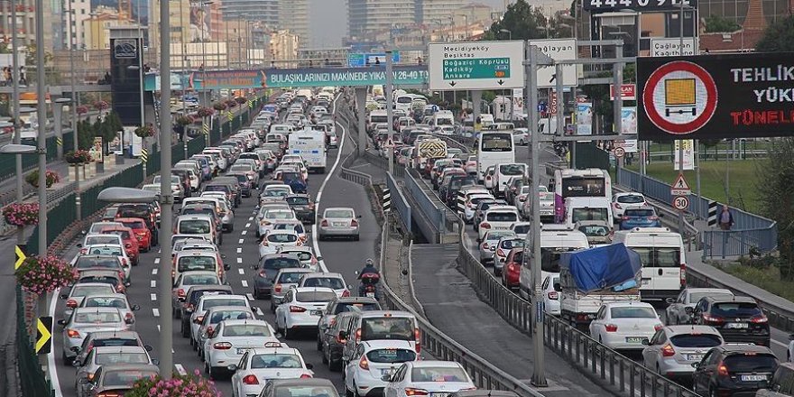 Yoğun trafik, araç mekanizmalarının erken yıpranmasına yol açıyor