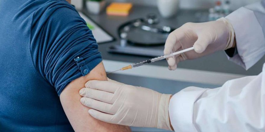 Kovid-19'la mücadele kapsamında uygulanan aşı miktarı 27 milyon 618 bin 359'a ulaştı