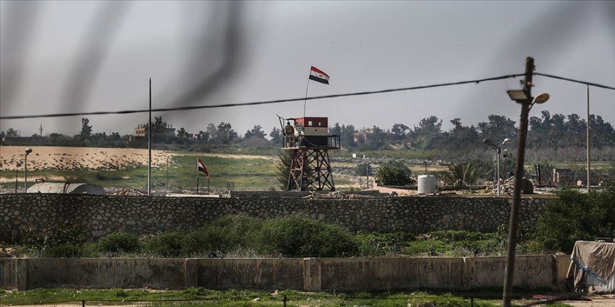 Mısır ordusu, geçen ay boyunca Gazze Şeridi sınırındaki 5 tüneli yıktı