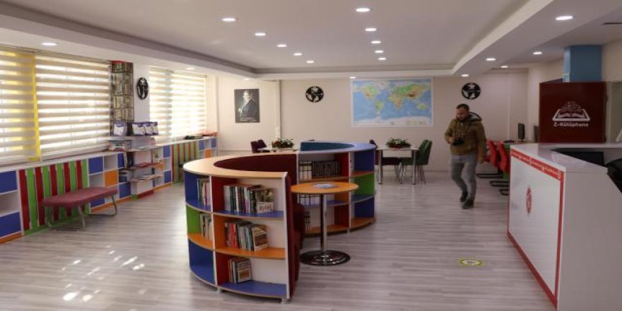 Niğde'de hem Z kütüphane hem yeni nesil öğretmenler odası açıldı