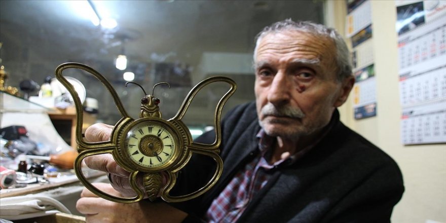70 yaşındaki usta yarım asırdır saat tamir ediyor