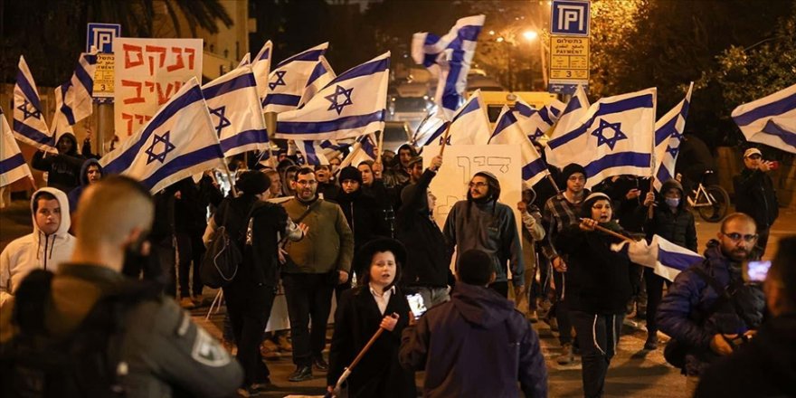 İşgal altındaki Doğu Kudüs'te yasa dışı Yahudi yerleşimcilerden kışkırtıcı yürüyüş