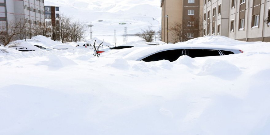 Bitlis ve Kastamonu'da kar kalınlığı 1 metreyi geçti
