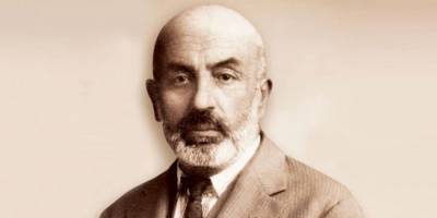 Mehmet Akif Ersoy'u rahmetle anıyoruz