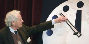 Kıyamet saatini 30 saniye daha ileriye aldılar