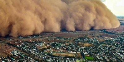 Avustralya'da yeni musibet: Yangın ve selden sonra şimdi de toz fırtınası