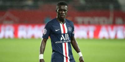 Müslüman futbolcu, sapıkların temsil edildiği formayı giymeyi reddetti