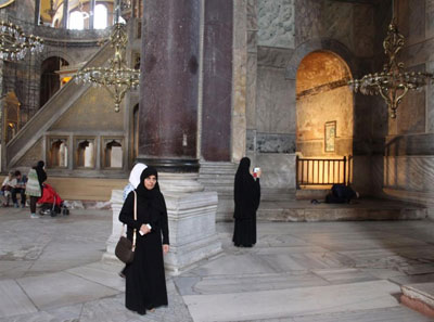 ayasofya_namaz.jpg ayasofya_namaz.jpg