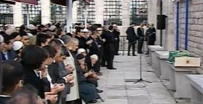 cenaze1.jpg cenaze1.jpg