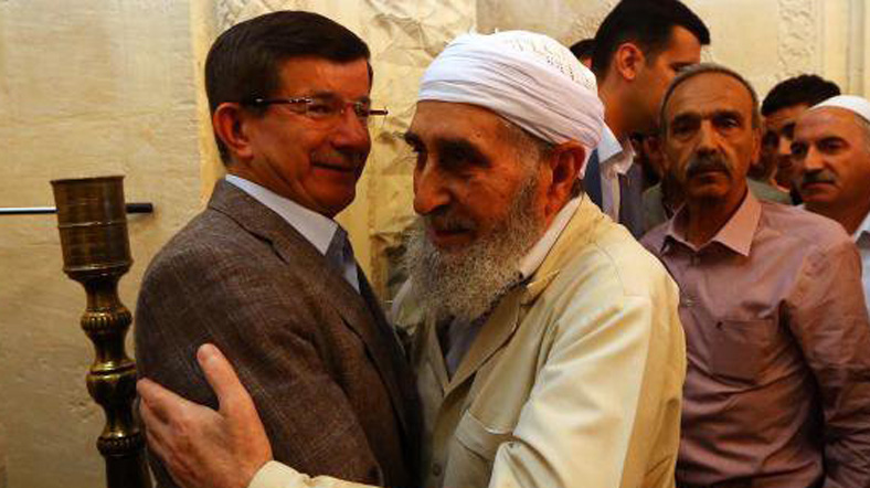 davutoglu-hafizali.jpg Ahmet Davutoğlu