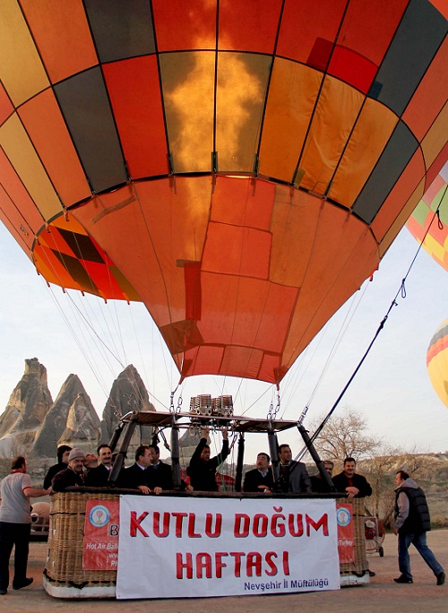 kapadokyada-balonlar,-kutlu-dogum-icin-uctu.jpg kapadokyada-balonlar,-kutlu-dogum-icin-uctu.jpg