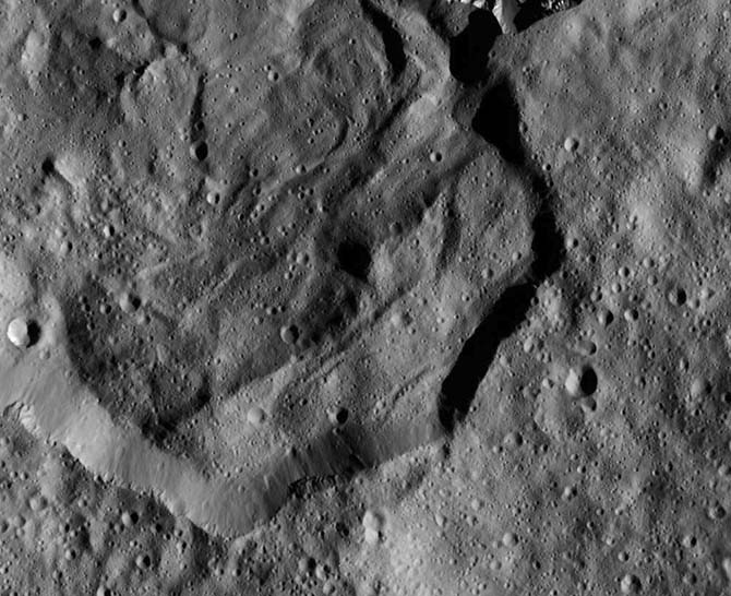 nasa-cuce-gezegen-002.jpg Nasa Cüce gezegen - dawn aracı