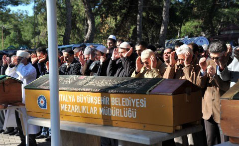 nazim_akkurt_cenaze1.jpg nazim_akkurt_cenaze1.jpg