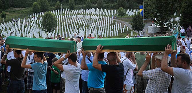 srebrenitsa-katliami-003.jpg
