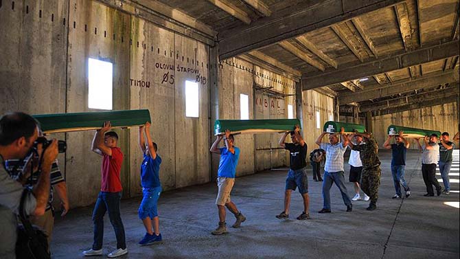 srebrenitsa-katliami.jpg srebrenitsa-katliami.jpg