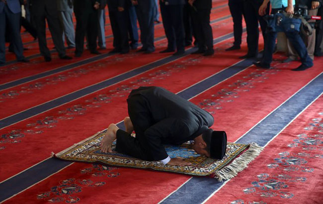 widodo_namaz1.jpg